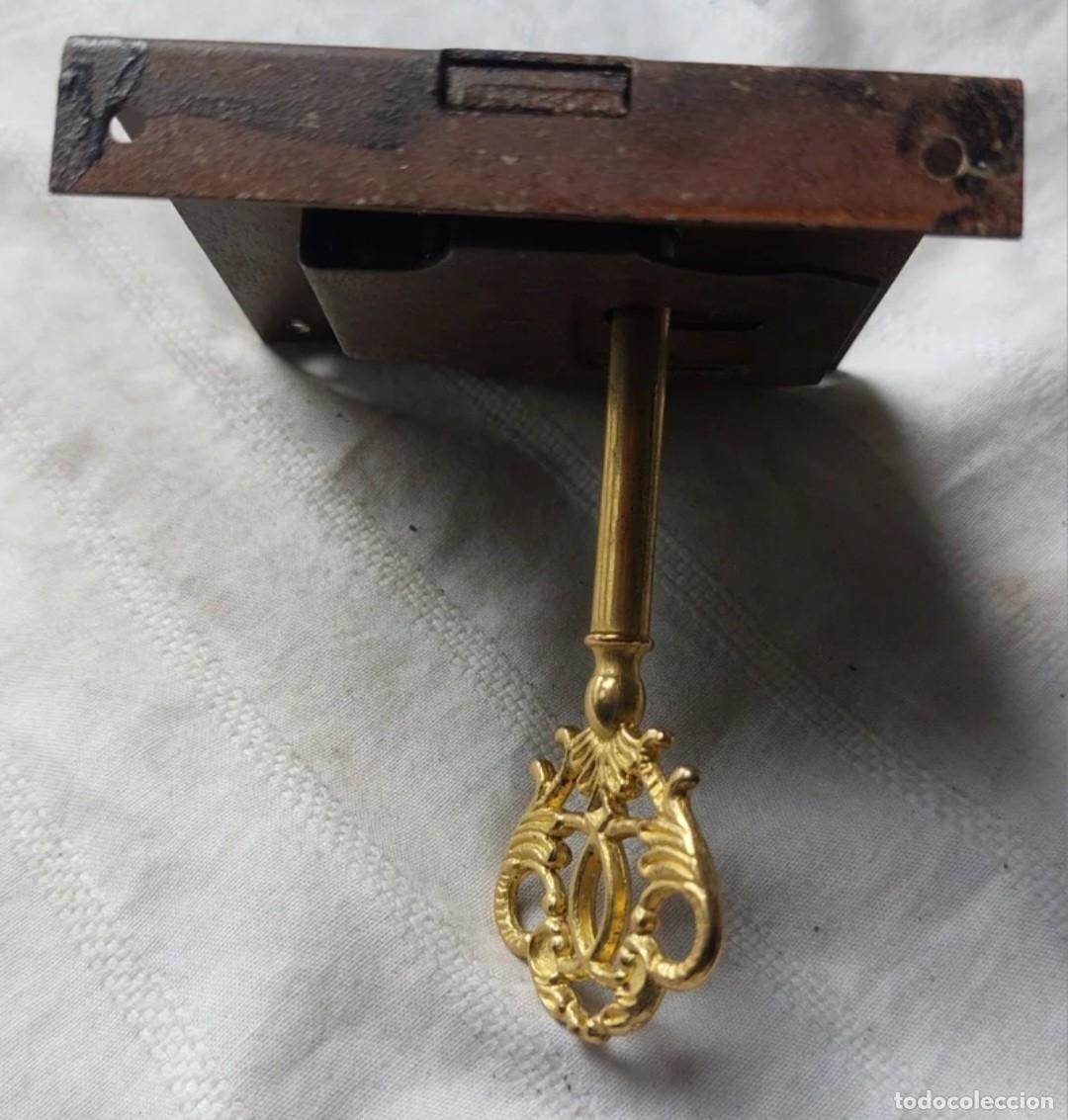 Antig&uuml;edades: Cerradura para muebles - Foto 3