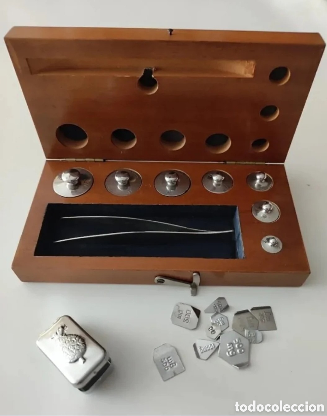 Antig&uuml;edades: Balanza de precisi&oacute;n con estuche de pesas - Foto 2