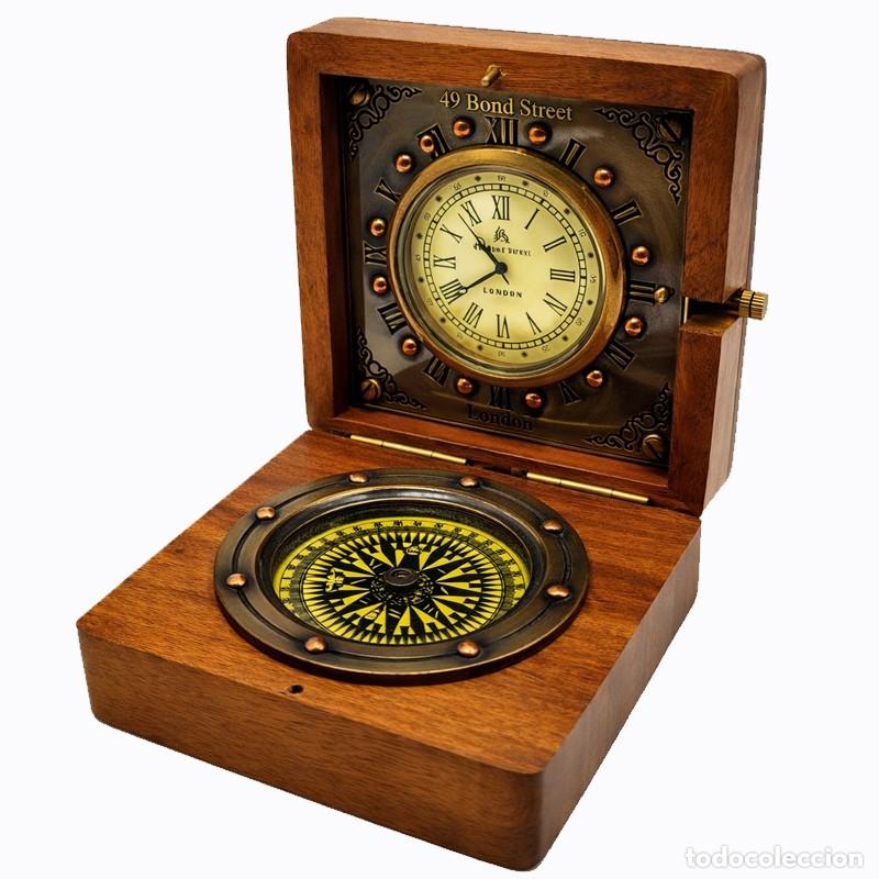 Antig&uuml;edades: Caja de madera con reloj y brujula - Foto 1