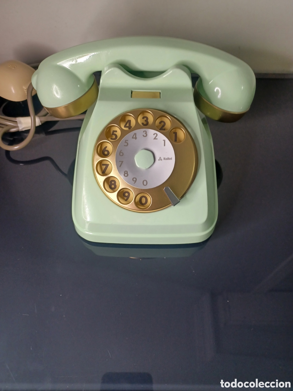 Tel&eacute;fonos: TEL&Eacute;FONO ITALIANO SIEMENS/ITALTEL (SIP). A&Ntilde;OS 70. &rdquo;VERDE LATTEMENTA&rdquo; Y ORO.