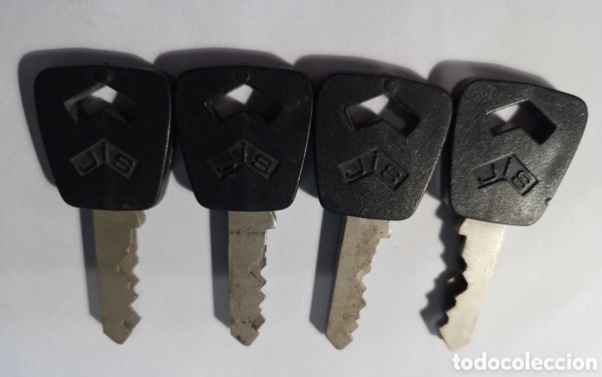 Antig&uuml;edades: 4 llaves mango de ABS Marca JIS - Foto 1