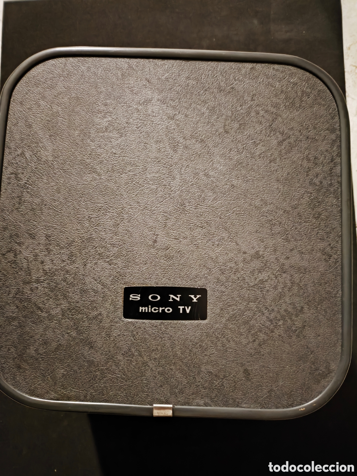 Antig&uuml;edades: Sony micro tv port&aacute;til con estuche y cable de corriente - Foto 6