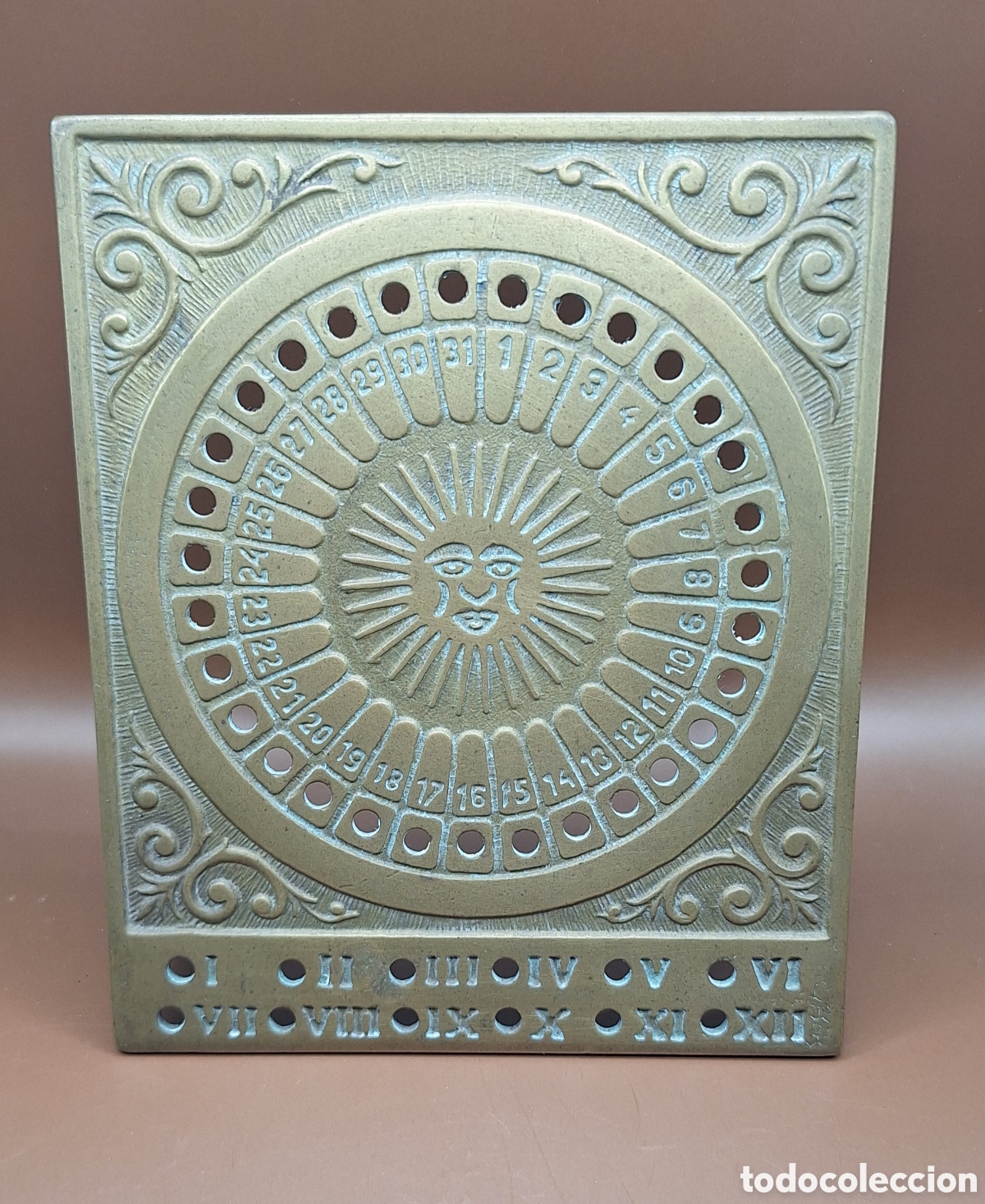Antig&uuml;edades: Calendario Perpetuo de Bronce - Foto 2