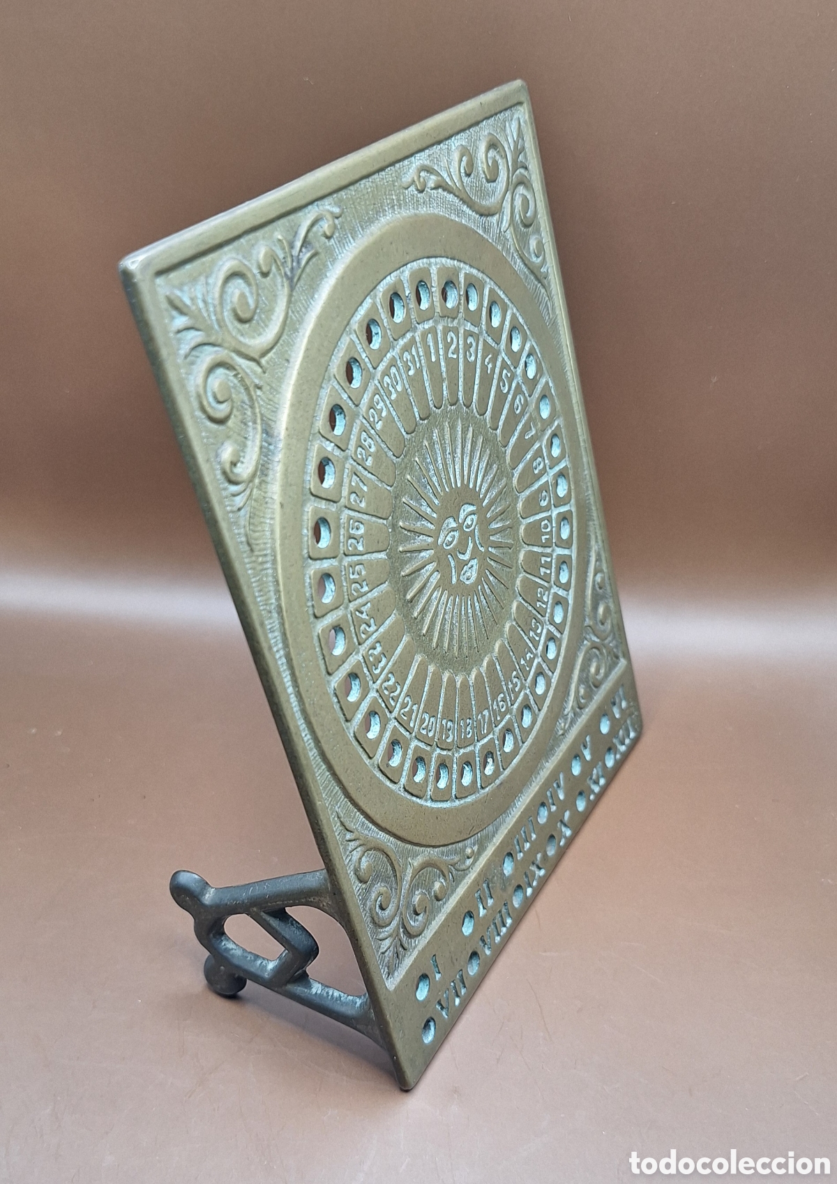 Antig&uuml;edades: Calendario Perpetuo de Bronce - Foto 5