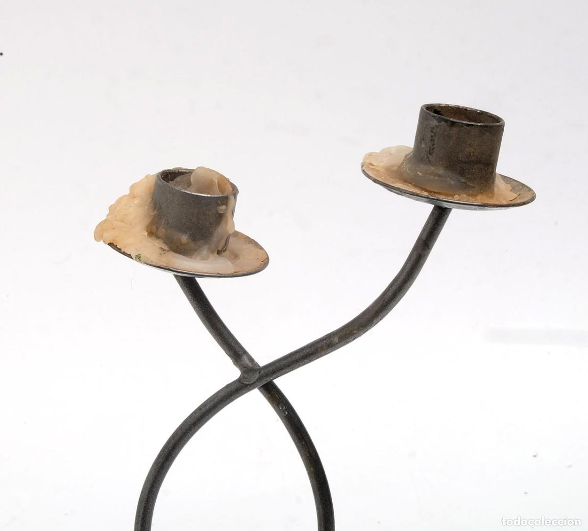 Antig&uuml;edades: Antiguo candelabro de forja - Foto 3