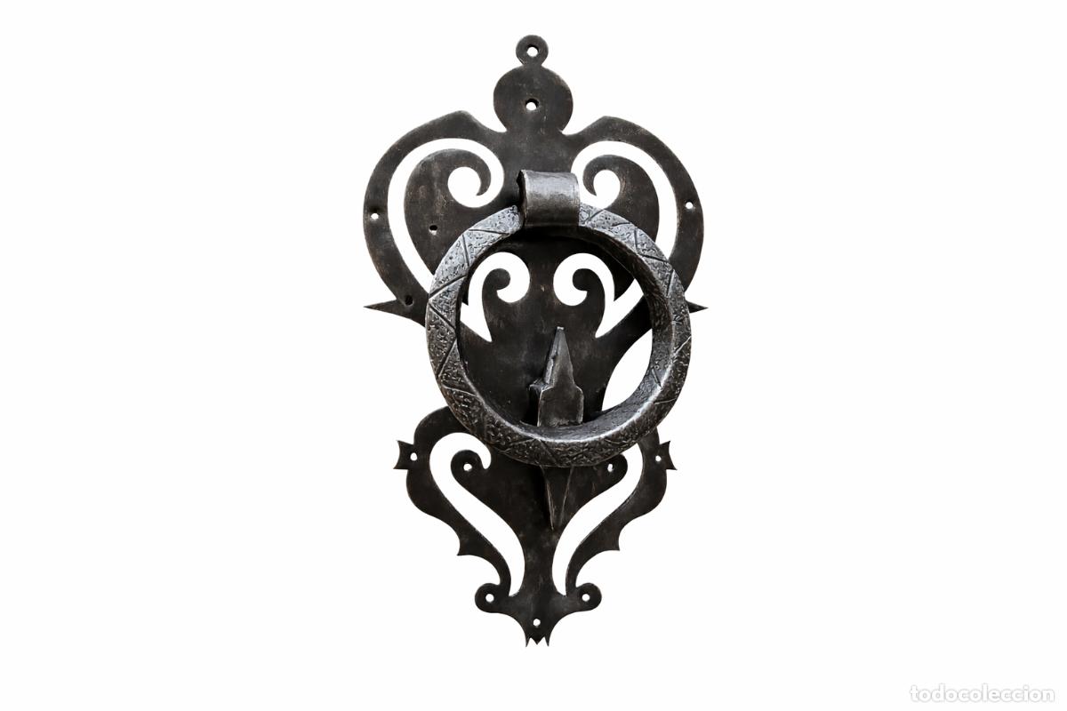 Antig&uuml;edades: Llamador antiguo forja s. XVIII muy trabajado.