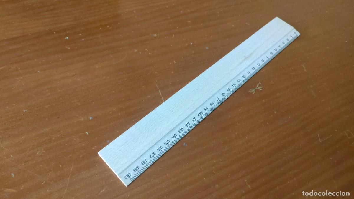 Antig&uuml;edades: REGLA DE MADERA GRADUADA EN CENT&Iacute;METROS. 30 Cm. - Foto 6
