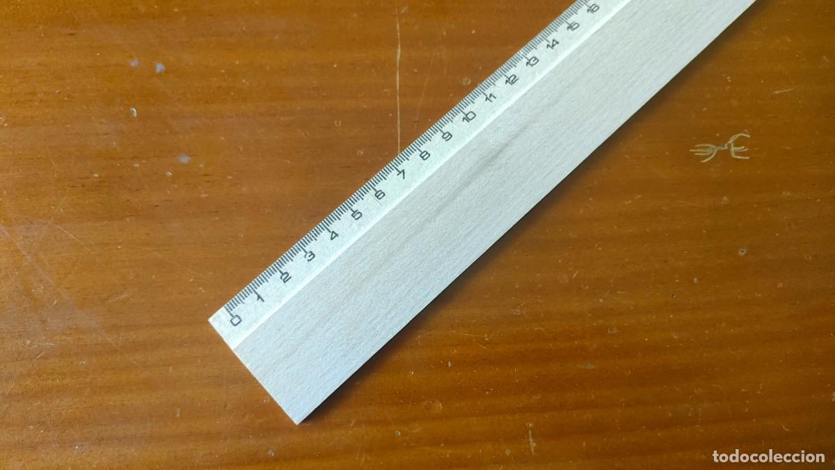 Antig&uuml;edades: REGLA DE MADERA GRADUADA EN CENT&Iacute;METROS. 30 Cm. - Foto 11