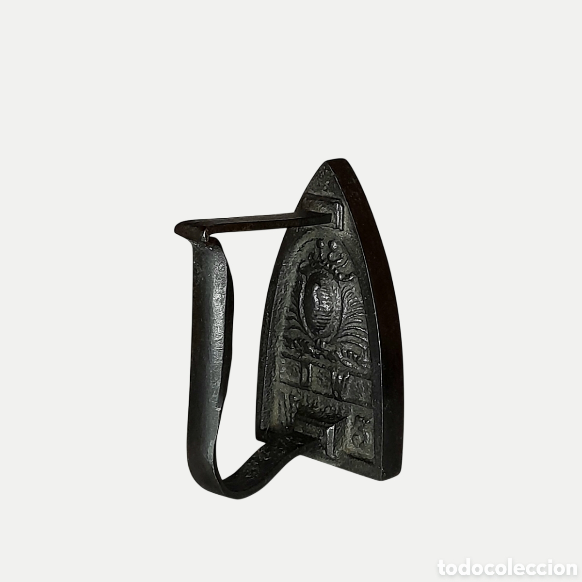Antig&uuml;edades: Plancha antigua de hierro fundido marca D.W. - Foto 2