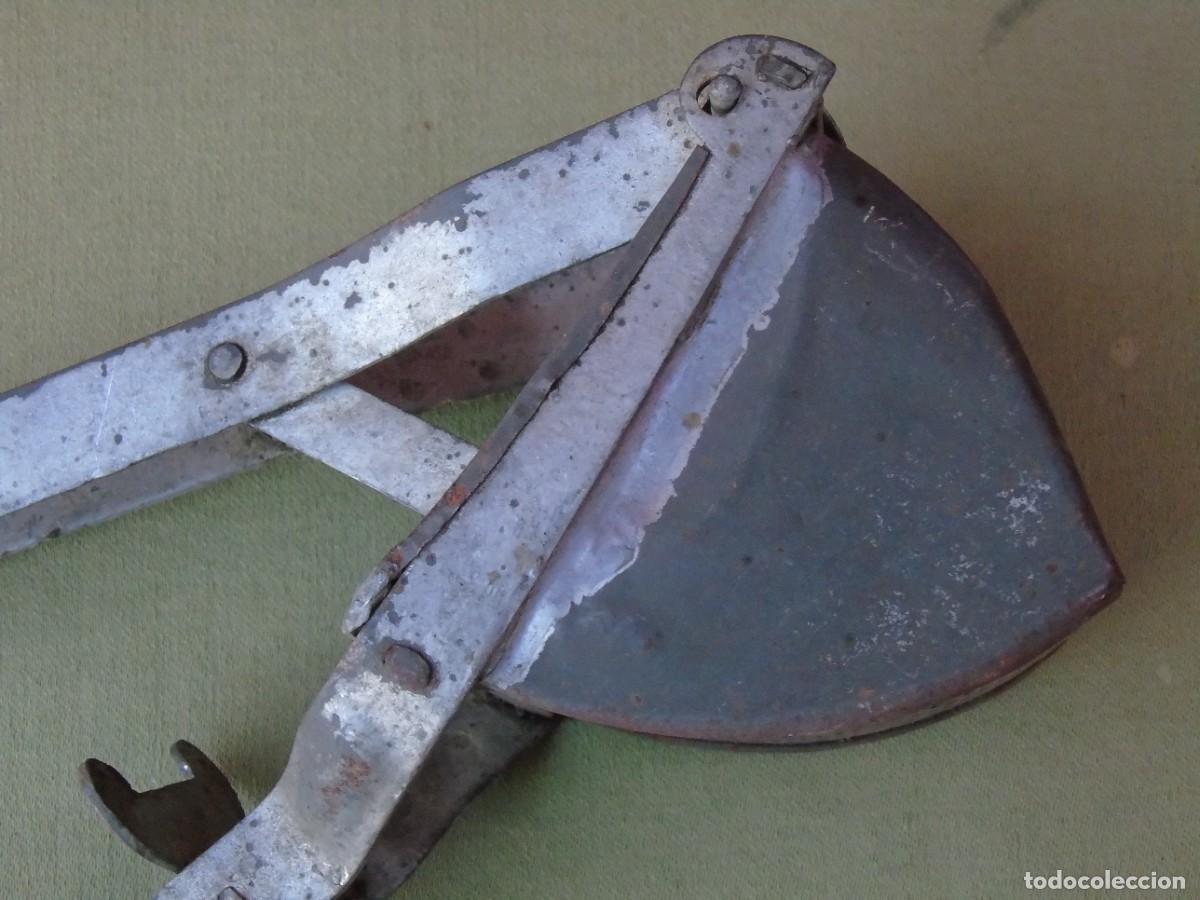 Antig&uuml;edades: ANTIGUO Y GRAN TRITURADOR DE ALIMENTOS. - Foto 2