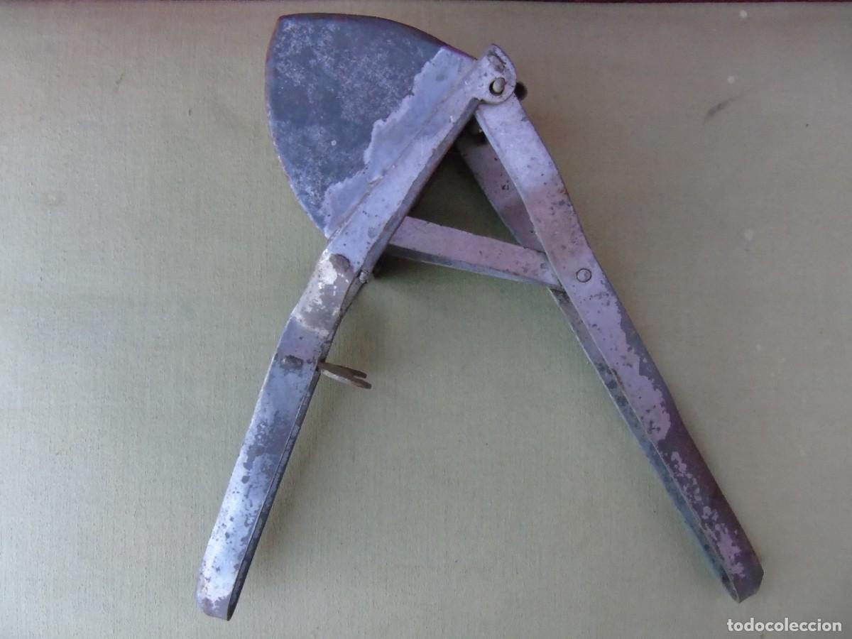 Antig&uuml;edades: ANTIGUO Y GRAN TRITURADOR DE ALIMENTOS. - Foto 9