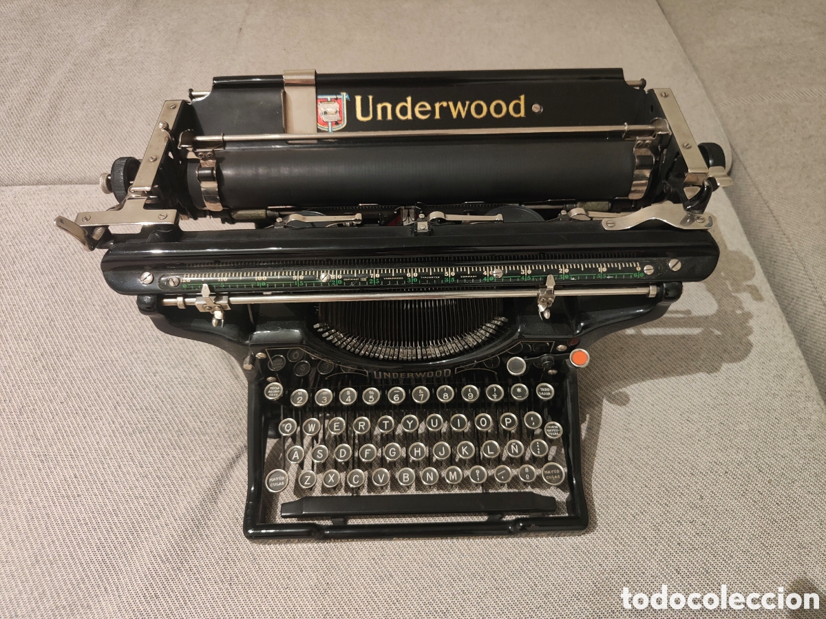 Antiquit&auml;ten: M&aacute;quina de escribir Underwood antigua N&ordm;5 original funcionando perfectamente