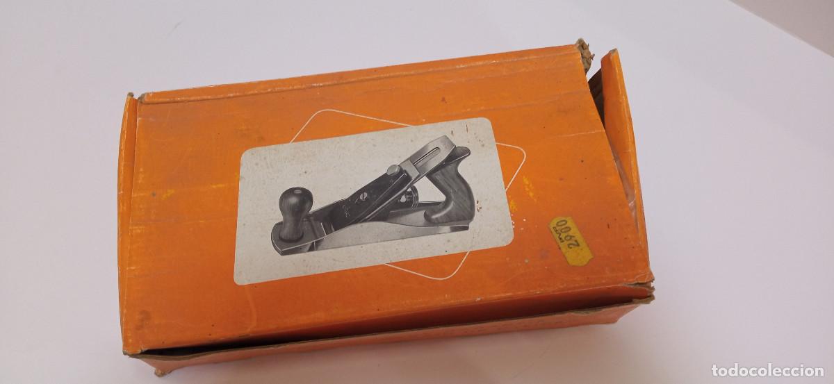 Antig&uuml;edades: Cepillo Met&aacute;lico Urko N&ordm;5 - Foto 2