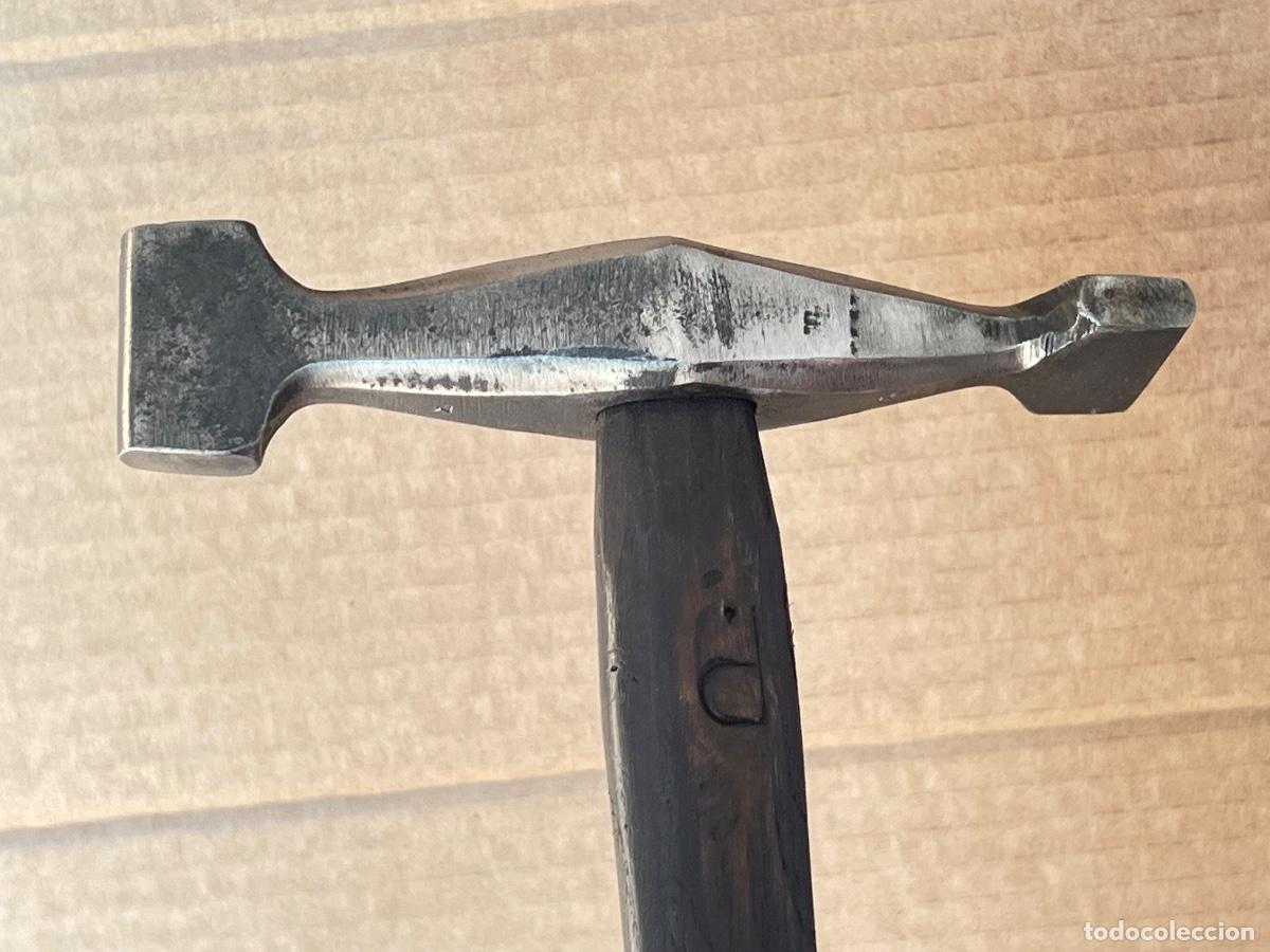 Antig&uuml;edades: Martillo de chapista 15 cm de hierro - Foto 12