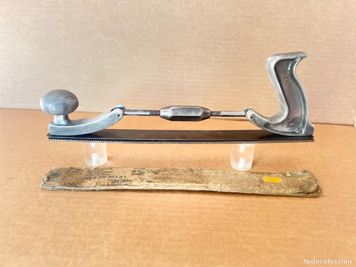 Antig&uuml;edades: Cepillo carpintero con lima para devastar madera - Foto 5