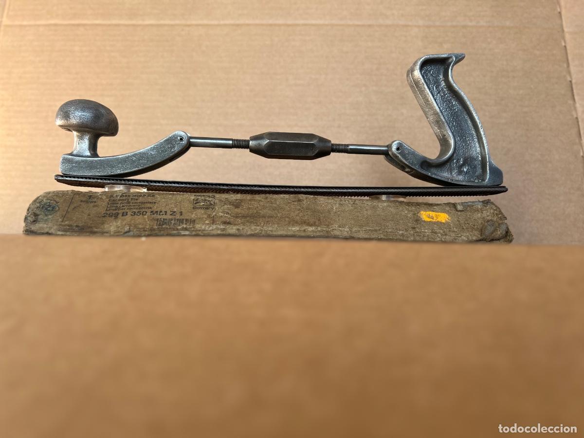 Antig&uuml;edades: Cepillo carpintero con lima para devastar madera - Foto 6