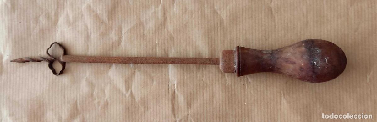 Antig&uuml;edades: Berbiqu&iacute; - Antigua herramienta de carpintero.