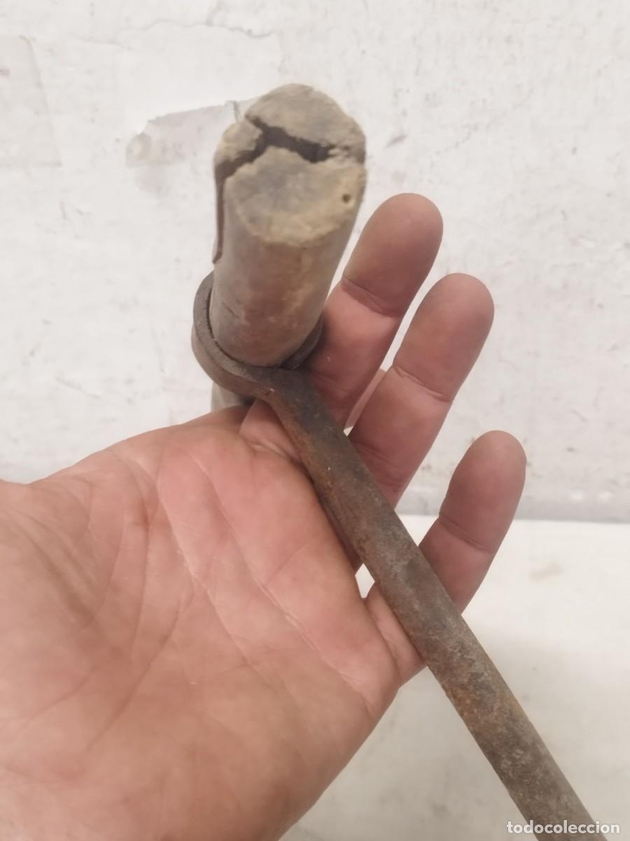 Antig&uuml;edades: Antigua gran barrena, herramienta de carpintero. - Foto 5