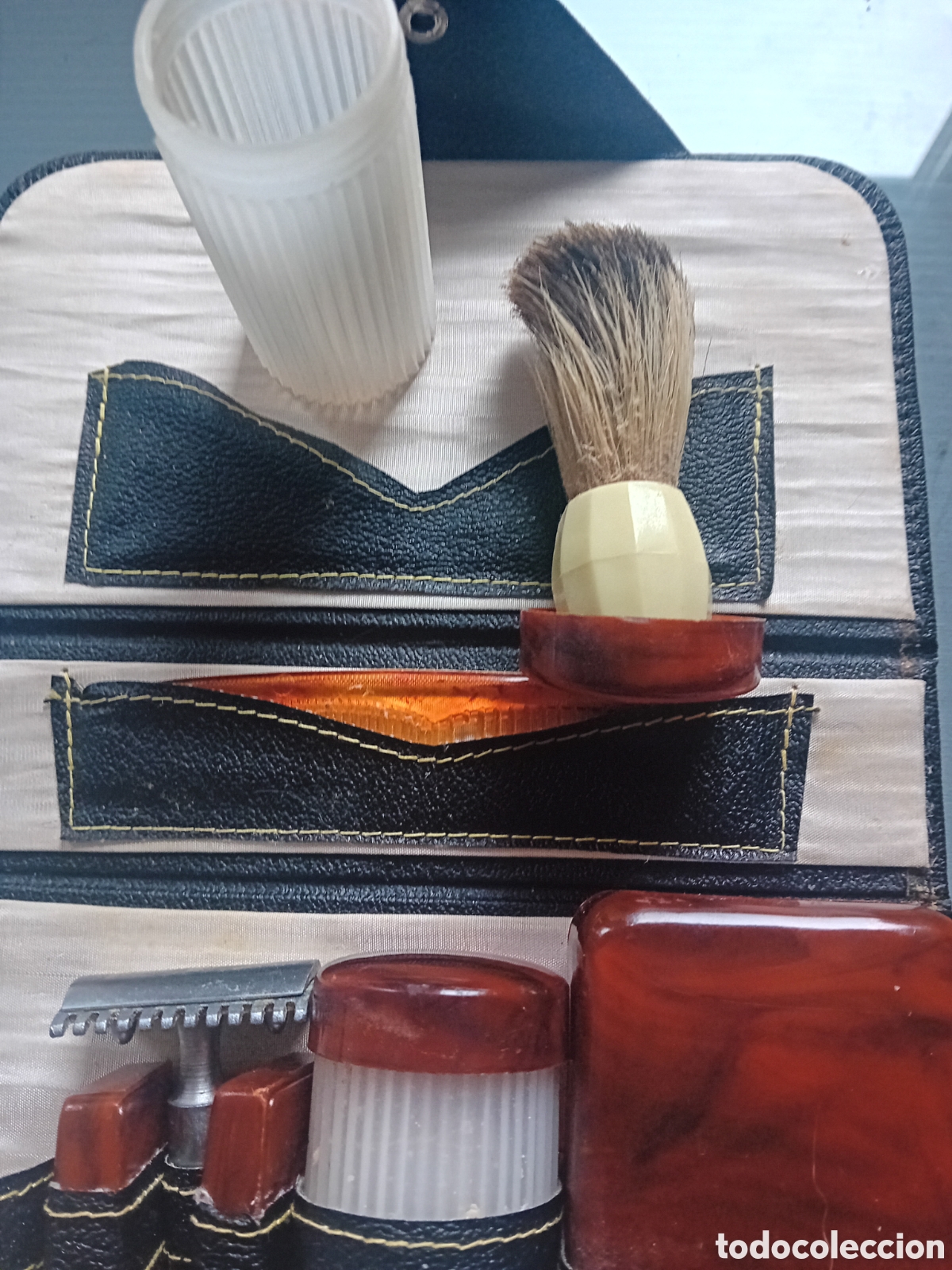 Antig&uuml;edades: Set Afeitado Vintage COMPLETO - Baquelita y Cuero (A&ntilde;os 50)
