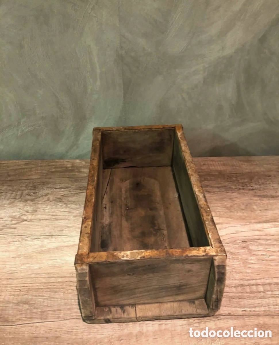 Antig&uuml;edades: Antiguo molde de madera para ladrillos - Foto 1