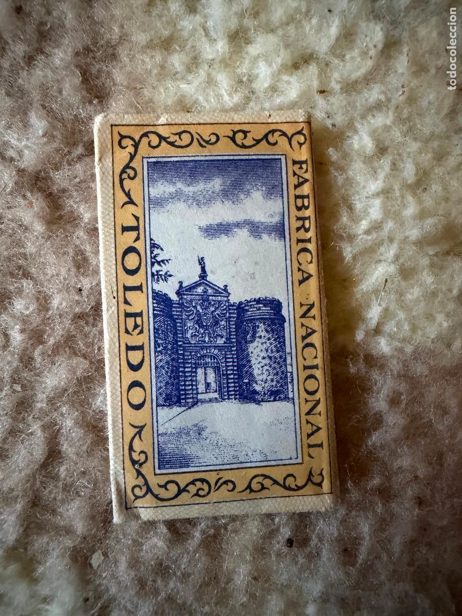 Antig&uuml;edades: Funda y hojas de afeitar Toledo