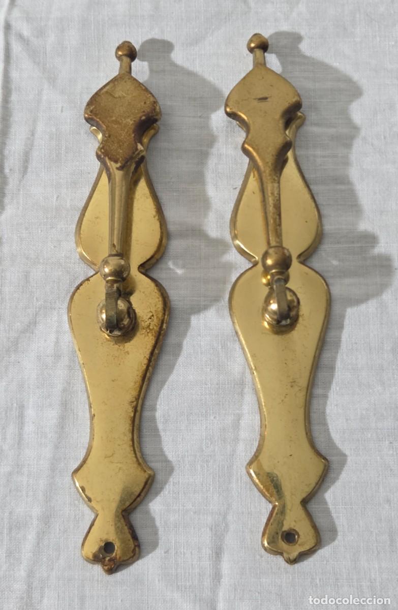 Antig&uuml;edades: Pareja de tiradores en bronce - Foto 9