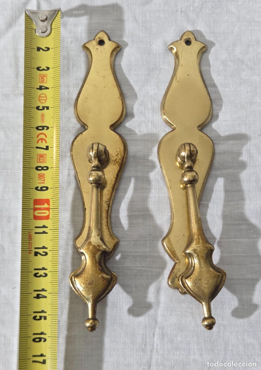 Antig&uuml;edades: Pareja de tiradores en bronce - Foto 12