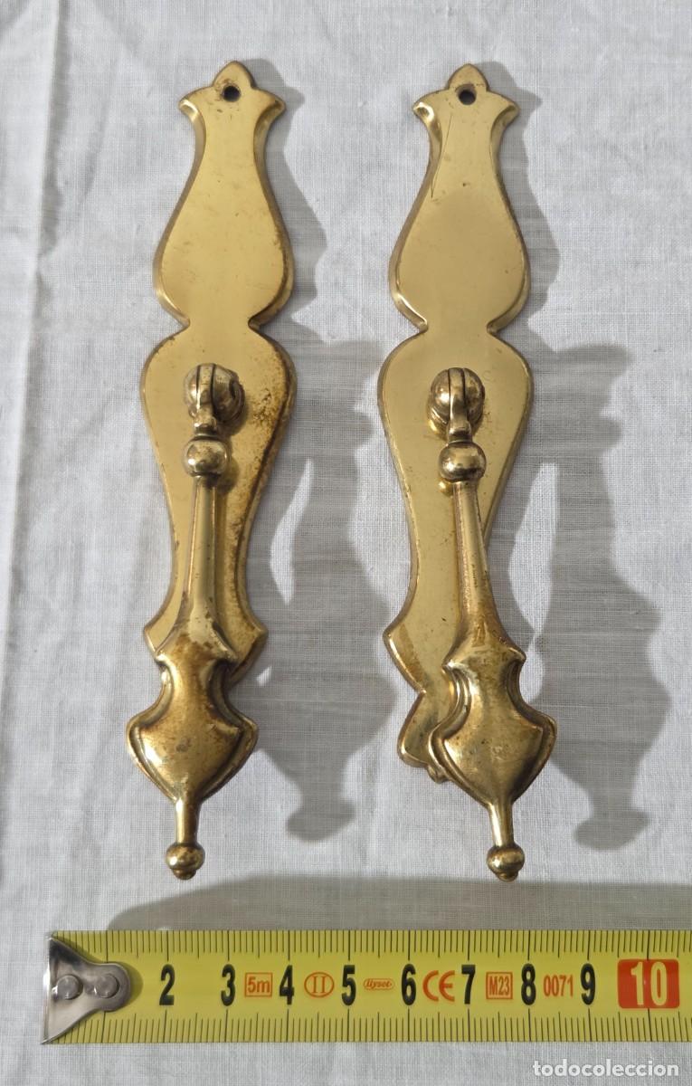 Antig&uuml;edades: Pareja de tiradores en bronce - Foto 13