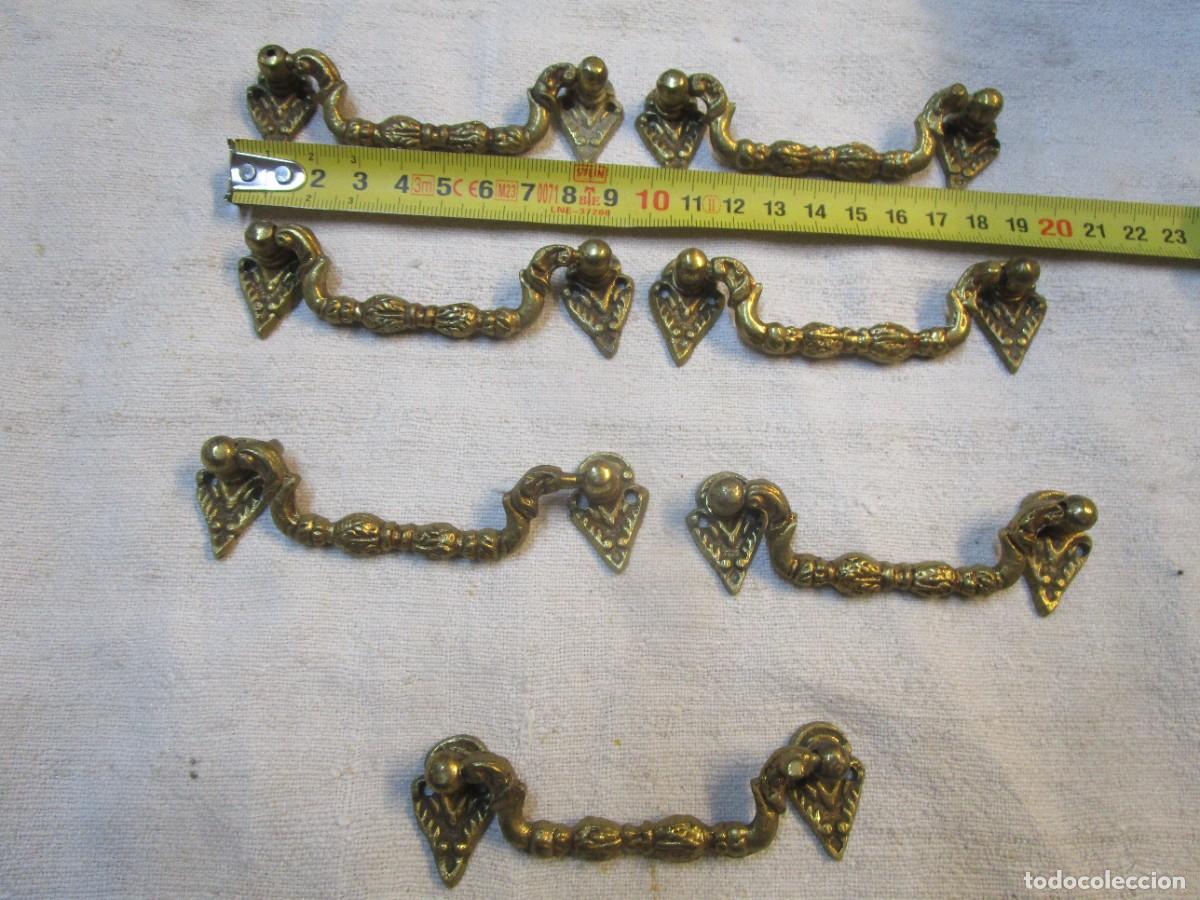 Antiquit&auml;ten: ALDABAS MANILLAS TIRADOR BRONCE CAJONES ETC LOTE DE 7 - BRONCE DE LOS 50'S, SIN USO PREVIO 300gr. +