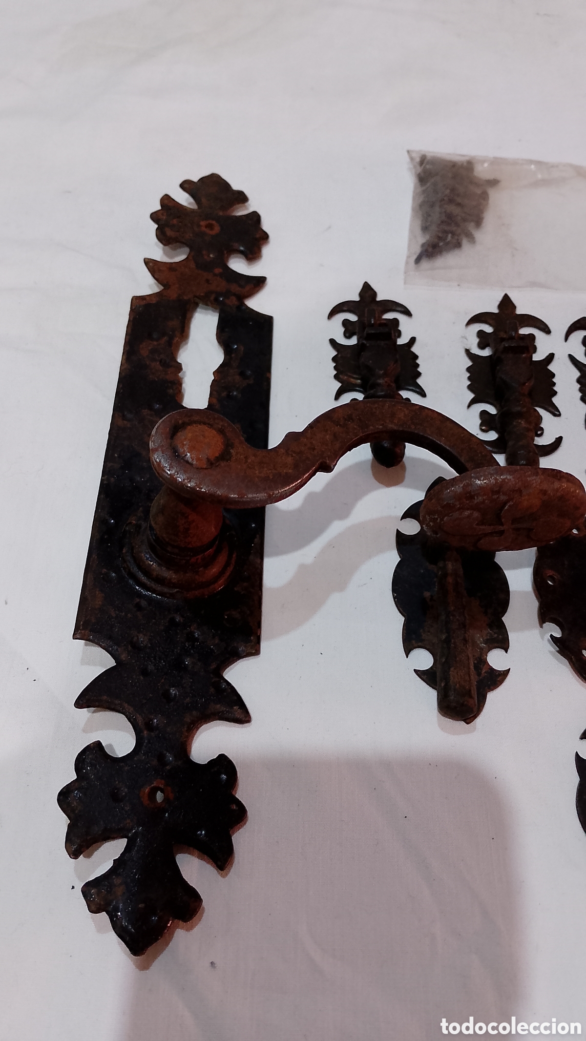 Antig&uuml;edades: Lote de herrajes antiguos de forja - Foto 2
