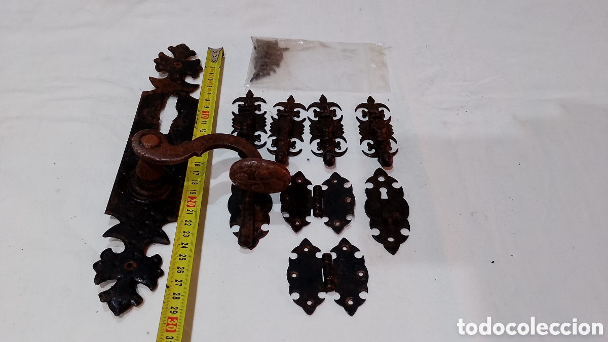 Antig&uuml;edades: Lote de herrajes antiguos de forja - Foto 7