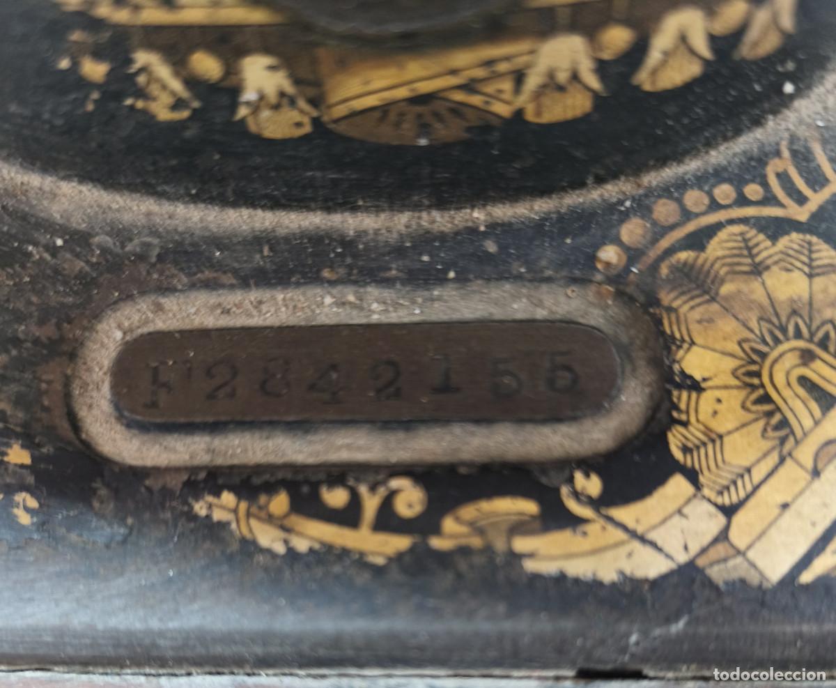 Antig&uuml;edades: MAQUINA DE COSER SINGER, CON MUEBLE Y PIE - Foto 7