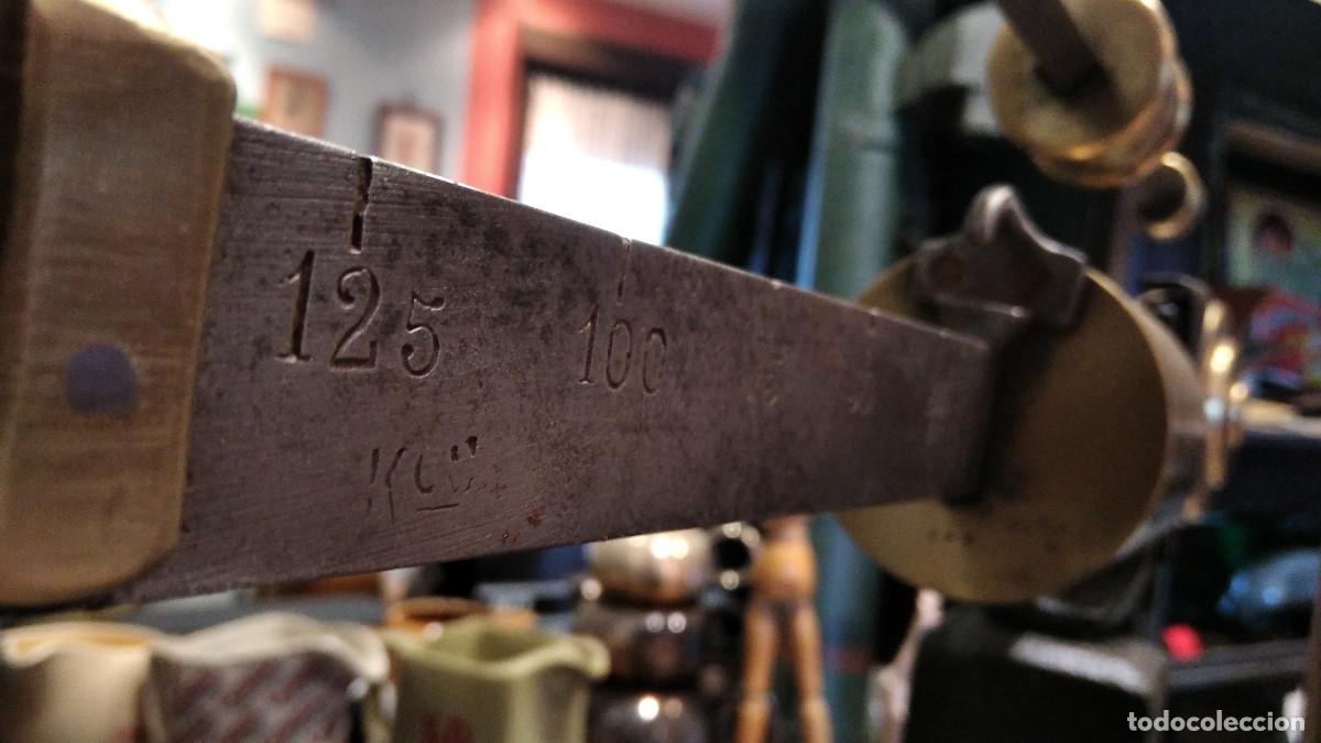 Antig&uuml;edades: bascula almacen madera y hierro - Foto 3