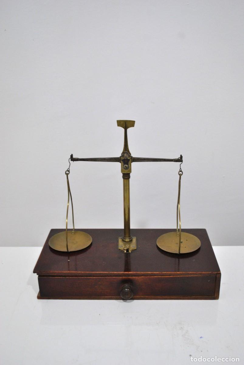 Antig&uuml;edades: BALANZA ANTIGUA DE PRECISI&Oacute;N - Foto 1