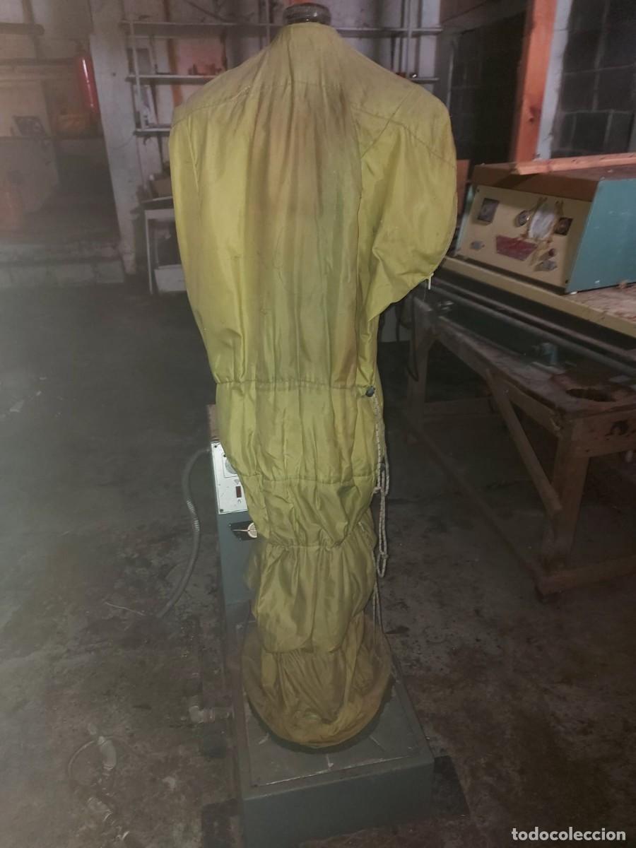 Antig&uuml;edades: Maniqu&iacute; de planchado - Foto 2