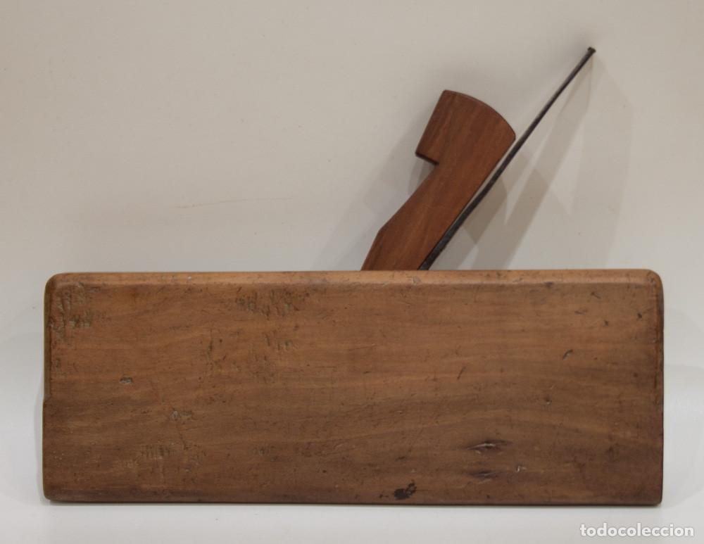 Antig&uuml;edades: ANTIGUO CEPILLO MOLDURERO DE MADERA DE SERBAL. - Foto 2