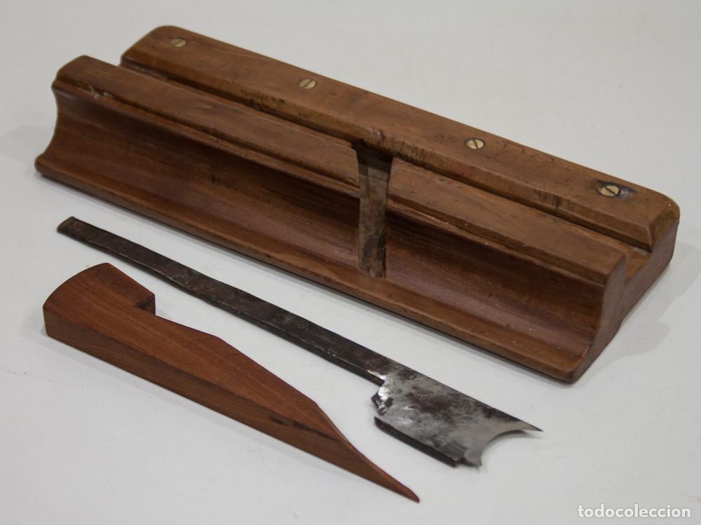 Antig&uuml;edades: ANTIGUO CEPILLO MOLDURERO DE MADERA DE SERBAL. - Foto 3