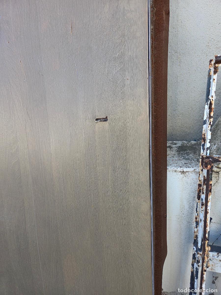 Antig&uuml;edades: puerta antiocupa con su llave - Foto 3