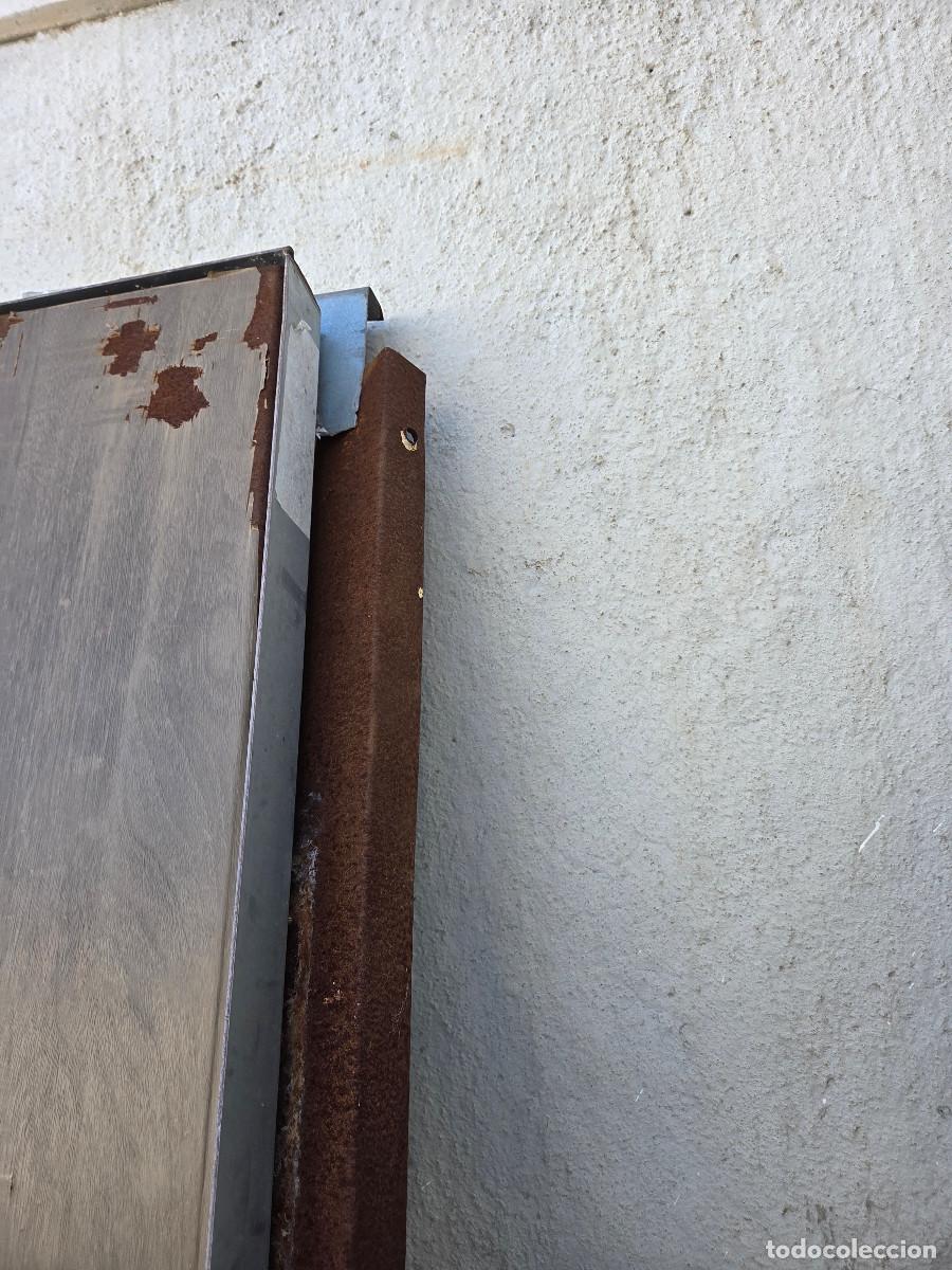 Antig&uuml;edades: puerta antiocupa con su llave - Foto 5