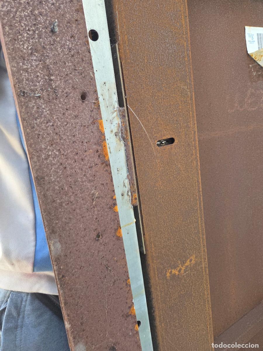 Antig&uuml;edades: puerta antiocupa con su llave - Foto 10