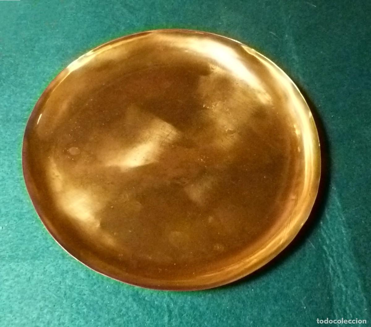 Antig&uuml;edades: PLATO DE METAL DE BALANZA - Foto 1