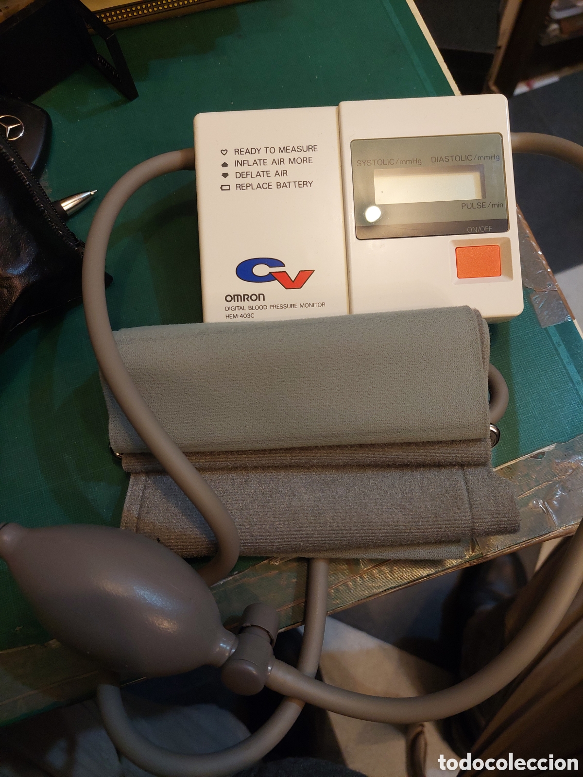 Antig&uuml;edades: MEDIDOR VINTAGE DE PRESI&Oacute;N ARTERIAL OMRON DIGITAL HEM 403 C FUNCIONANDO