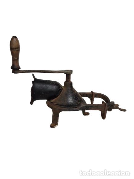 Oggetti Antichi: Molinillo de Caf&eacute; Antiguo - Kenrick n&ordm;3 - Hierro Fundido - Fabricado en Londres, Inglaterra