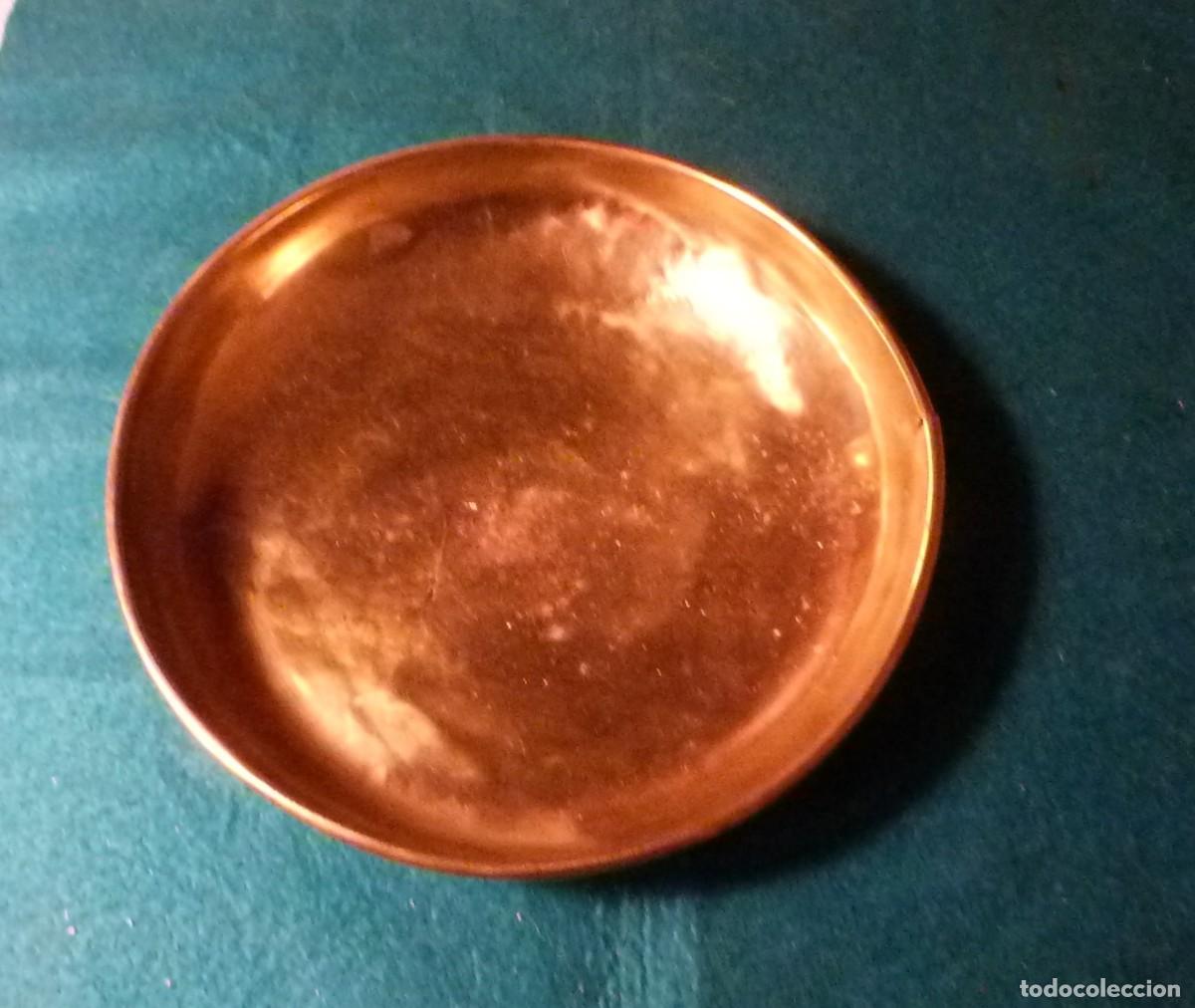 Antig&uuml;edades: PLATO DE BALANZA DE METAL - Foto 8