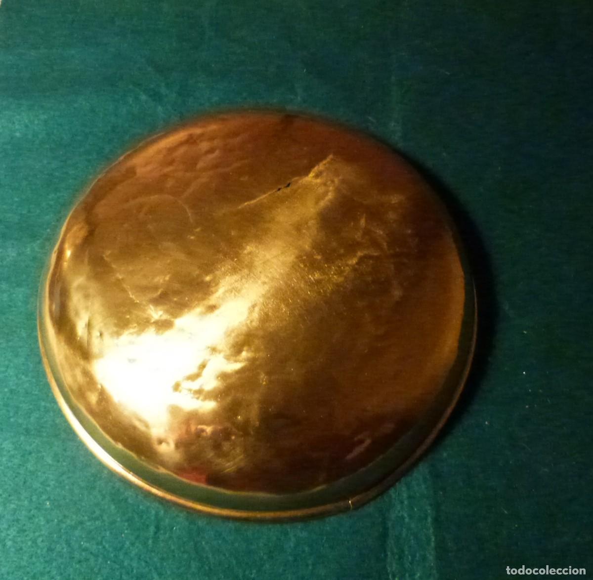 Antig&uuml;edades: PLATO DE BALANZA DE METAL - Foto 13