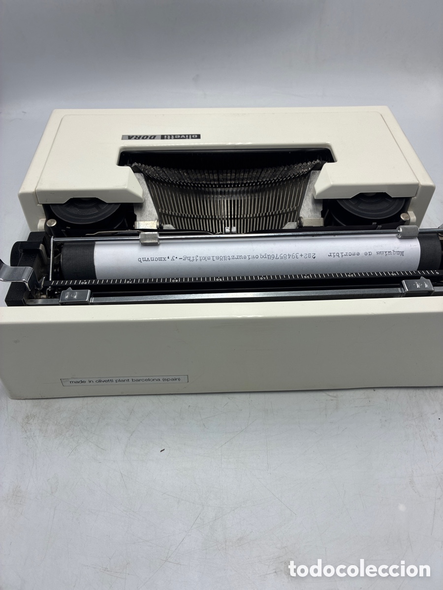 Antig&uuml;edades: M&aacute;quina de Escribir Olivetti Dora. - Foto 8