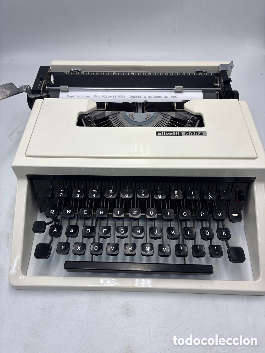 Antig&uuml;edades: M&aacute;quina de Escribir Olivetti Dora. - Foto 1