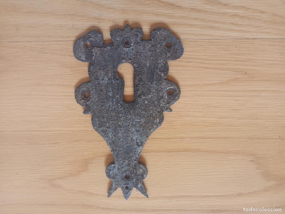 Antig&uuml;edades: ANTIGUO BOCALLAVE HIERRO FORJA CERRADURA PUERTA. ARCA, CAJA.