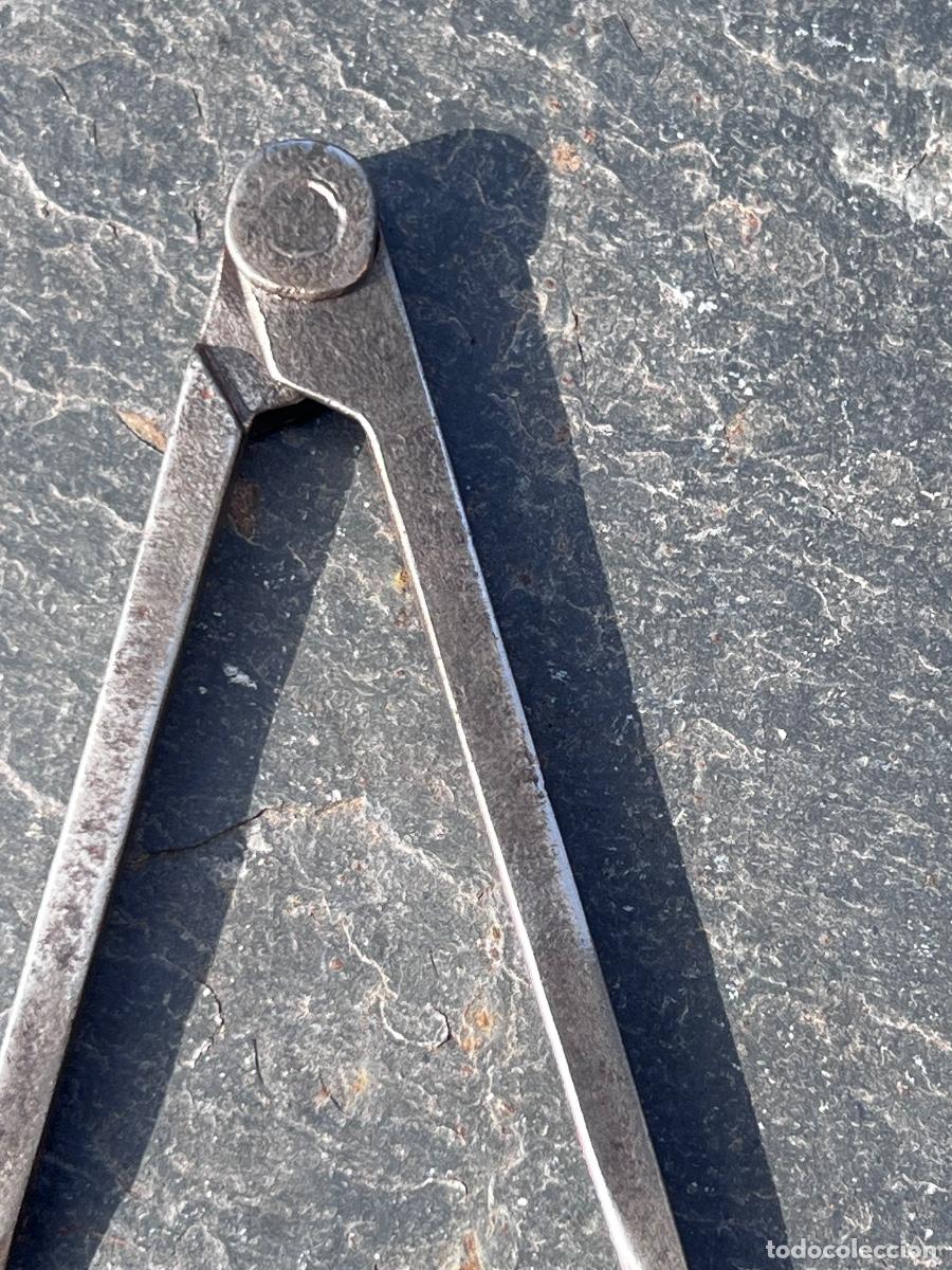Antig&uuml;edades: Comp&aacute;s de hierro de 15 cm - Foto 2