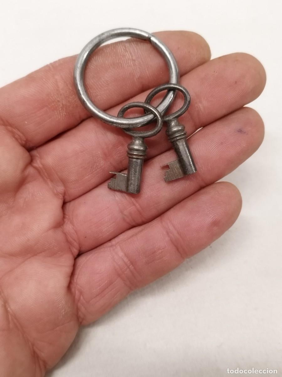 Antig&uuml;edades: Dos antiguas peque&ntilde;as llaves a identificar. - Foto 1